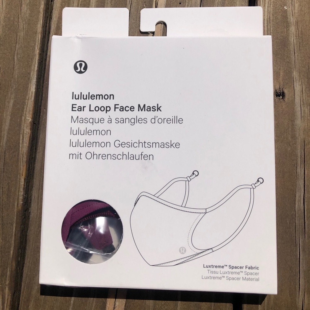 NWT ear loop lululemon mask
